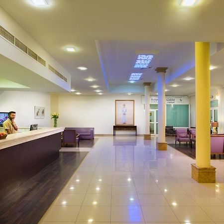 City Hotel Дукм Экстерьер фото