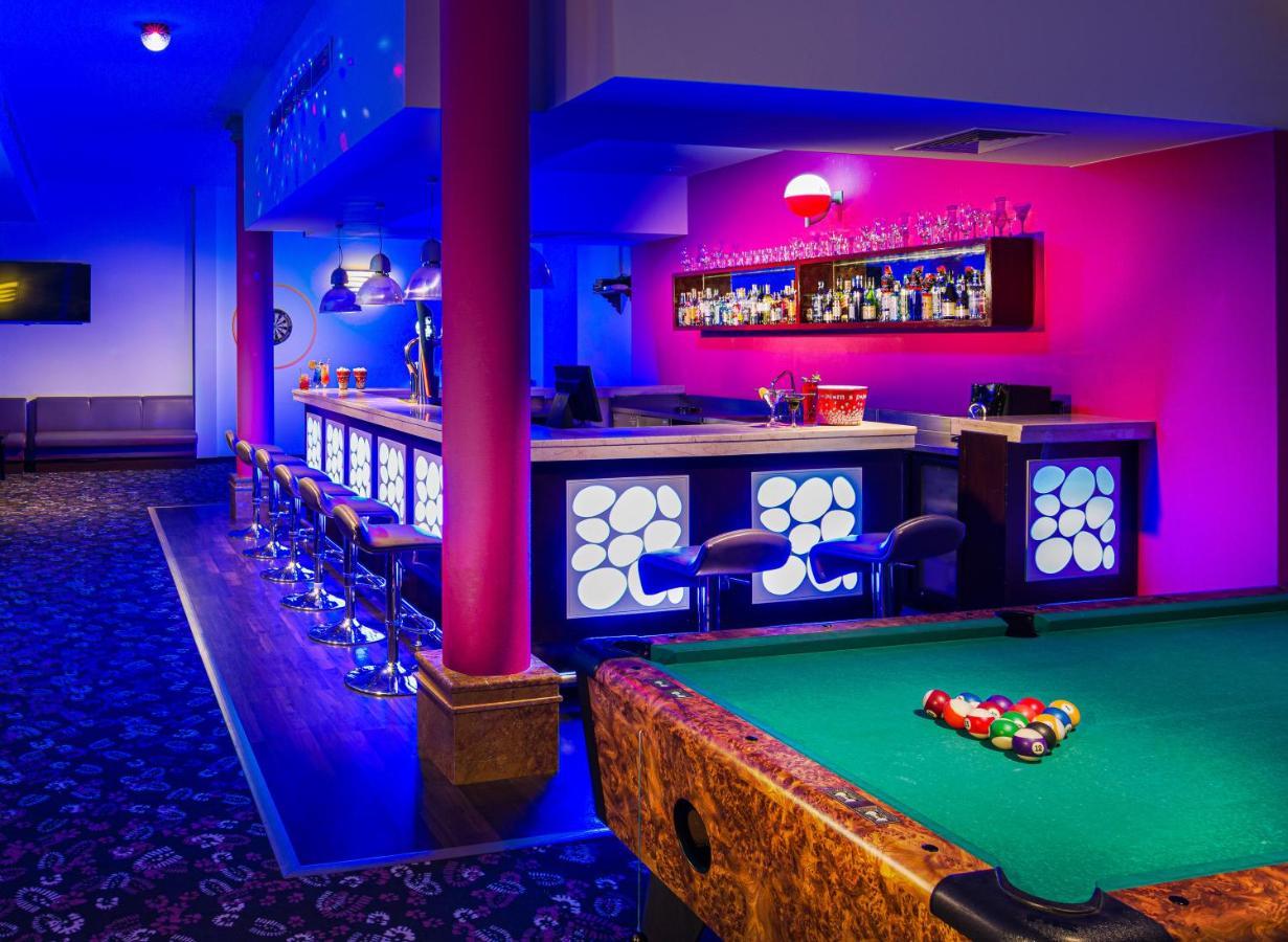 City Hotel Дукм Экстерьер фото